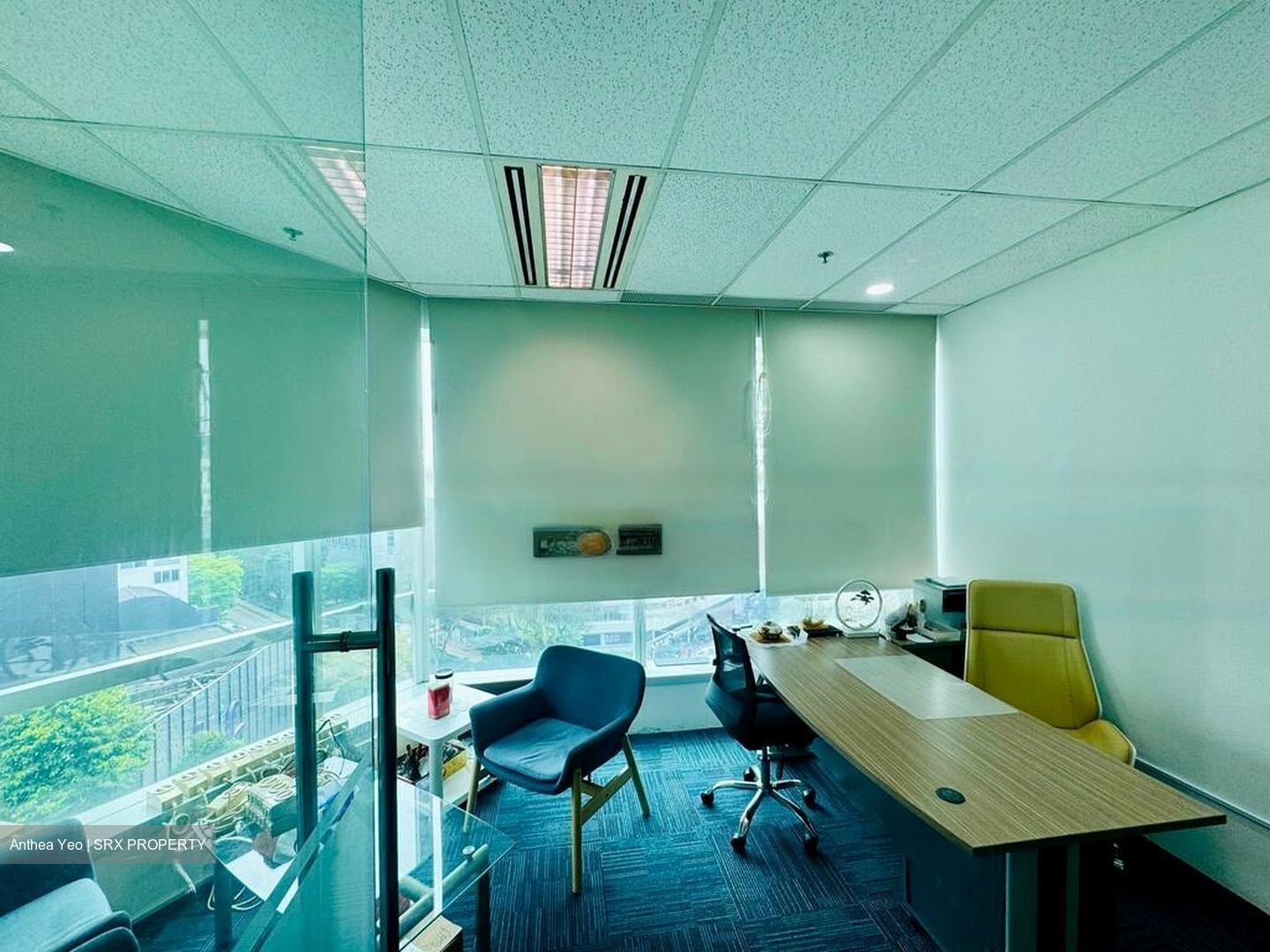 Sunshine Plaza (D7), Office #454699001